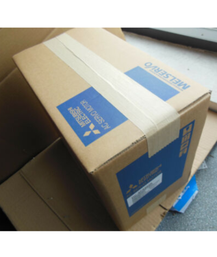 One New Servo Drive Mr-J4-500B4-Rj020 Dhl Expedited Shipping Direct